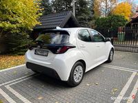 używany Toyota Yaris 1.0 benzyna 72KM 2021 rok Przebieg: 21000km krajowy