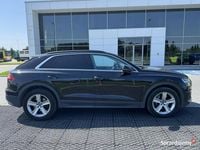 Używany Audi Q8 Ambiente 340 KM (250 kW) 2022 Czarny SUV
