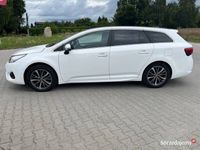 używany Toyota Avensis 