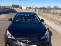 używany Opel Astra GTC Suer czarny sportowy