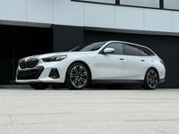 używany BMW M550 i 2dm 197KM 2024r. 33 000km