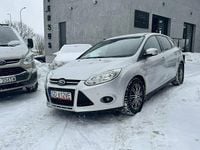 Używany Ford Focus 2014 Srebrny Hatchback