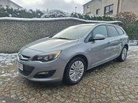 Używany Opel Astra Edition 140 KM (102 kW) 2014 Szary Kombi