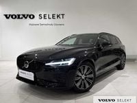 Używany Volvo V60 349 KM (256 kW) 2025 Czarny Kombi
