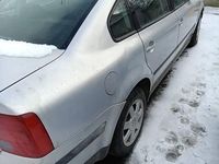 Używany VW Passat 1999 Srebrny Sedan/Limuzyna