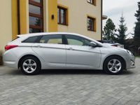 używany Hyundai i40 1,7 xenon ledy hak grzane fotele czujniki tempom