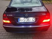 używany Mercedes E220 w211