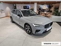 Używany Volvo V60 197 KM (144 kW) 2025 Szary Kombi