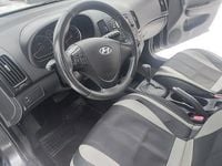 Używany Hyundai i30 125 KM (91 kW) 2010 Szary Kombi