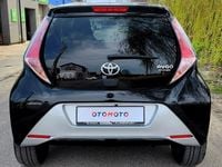 Używany Toyota Aygo 69 KM (50 kW) 2016 Czarny (metalik) Hatchback