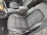 Używany Mercedes B180 122 KM (89 kW) 2014 Beżowy (metalik) Minivan