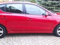 Używany Hyundai i30 2010 Bordowy Sedan/Limuzyna
