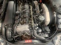 używany Mercedes E320 r6