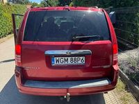 Używany Chrysler Town & Country 2009 Czerwony Minivan
