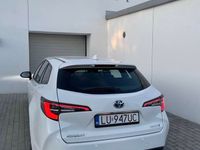 używany Toyota Corolla 1.8 HYBRID BUSINESS 63500 BRU