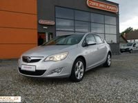 Używany Opel Astra 115 KM (84 kW) 2010 Srebrny (metalik) Sedan/Limuzyna