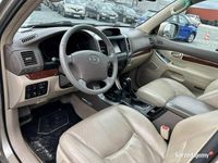 używany Toyota Land Cruiser 3.0 D-4D 166KM 2005r, Salon PL, 4WD, 8-osobowy, DVD, s…