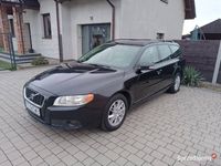 używany Volvo V70 V70 2.0d // manual // dwa komplety felg // hak // full2.0d // manual // dwa komplety felg // hak // full