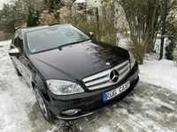 Używany Mercedes C200 185 KM (136 kW) 2009 Czarny Sedan/Limuzyna
