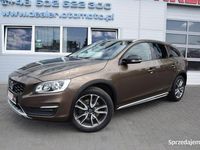 Używany Volvo V60 CC Summum 150 KM (110 kW) 2016 Brązowy Kombi