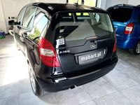 używany Mercedes A160 1.5dm 95KM 2010r. 142 000km