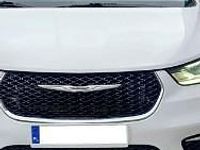 Używany Chrysler Pacifica 291 KM (214 kW) 2022 Biały Minivan