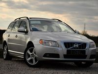 Używany Volvo V70 205 KM (150 kW) 2010 Srebrny (metalik, perła) Kombi