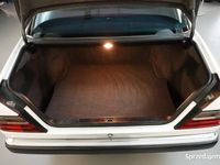 używany Mercedes E200 