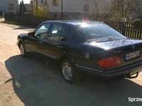 Używany Mercedes 220 210 KM (154 kW) 1998