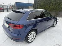 Używany Audi A3 Sportback e-tron 150 KM (110 kW) 2015 Niebieski (metalik) Hatchback