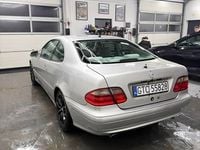 Używany Mercedes CLK200 Elegance 2000 Srebrny Coupe