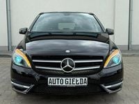 Używany Mercedes B180 122 KM (89 kW) 2013 Czarny Minivan