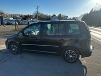 używany VW Touran 1.9dm 140KM 2007r. 264 000km