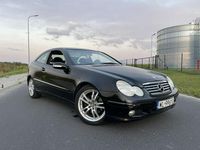 Używany Mercedes C200 163 KM (119 kW) 2002 Czarny Coupe
