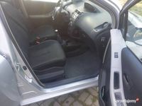 używany Toyota Yaris 1.3 polski salon