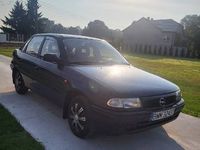 używany Opel Astra 1.4 2000 rok.