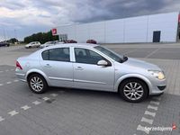 Używany Opel Astra 2009 Szary Sedan/Limuzyna