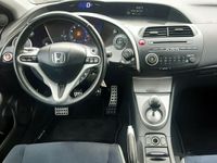 używany Honda Civic 1.8dm 140KM 2008r. 190 000km