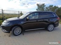 Używany Mitsubishi Outlander P-HEV 2019 Czarny SUV