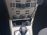 Używany Opel Astra 2008 Czarny Kombi