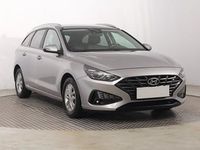Używany Hyundai i30 120 KM (88 kW) 2022 Srebrny Kombi