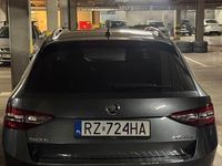 Używany Skoda Superb 2016 Szary Kombi