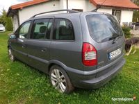 używany Opel Zafira diesel 2005r