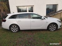 Używany Opel Insignia Edition 170 KM (125 kW) 2014 Biały Kombi