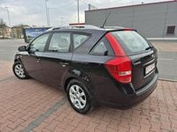 Używany Kia Ceed 126 KM (92 kW) 2010 Czarny Hatchback