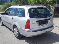 Używany Ford Focus 2005 Srebrny Kombi