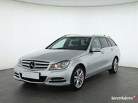 Używany Mercedes C180 156 KM (114 kW) 2011 Srebrny Kombi