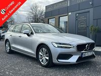 Używany Volvo V60 150 KM (110 kW) 2020 Srebrny (metalik) Kombi