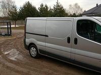Używany Opel Vivaro 2007 Srebrny Minivan