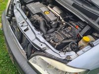 Używany Opel Zafira 101 KM (74 kW) 2003 Grafitowy Minivan